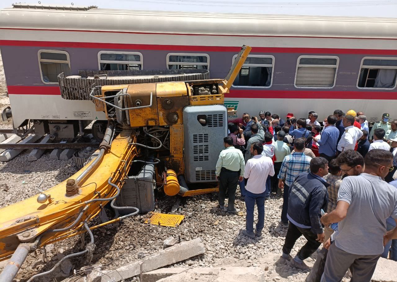 تحویل جسد ۱۴ قربانی حادثه قطار به خانواده‌ها
